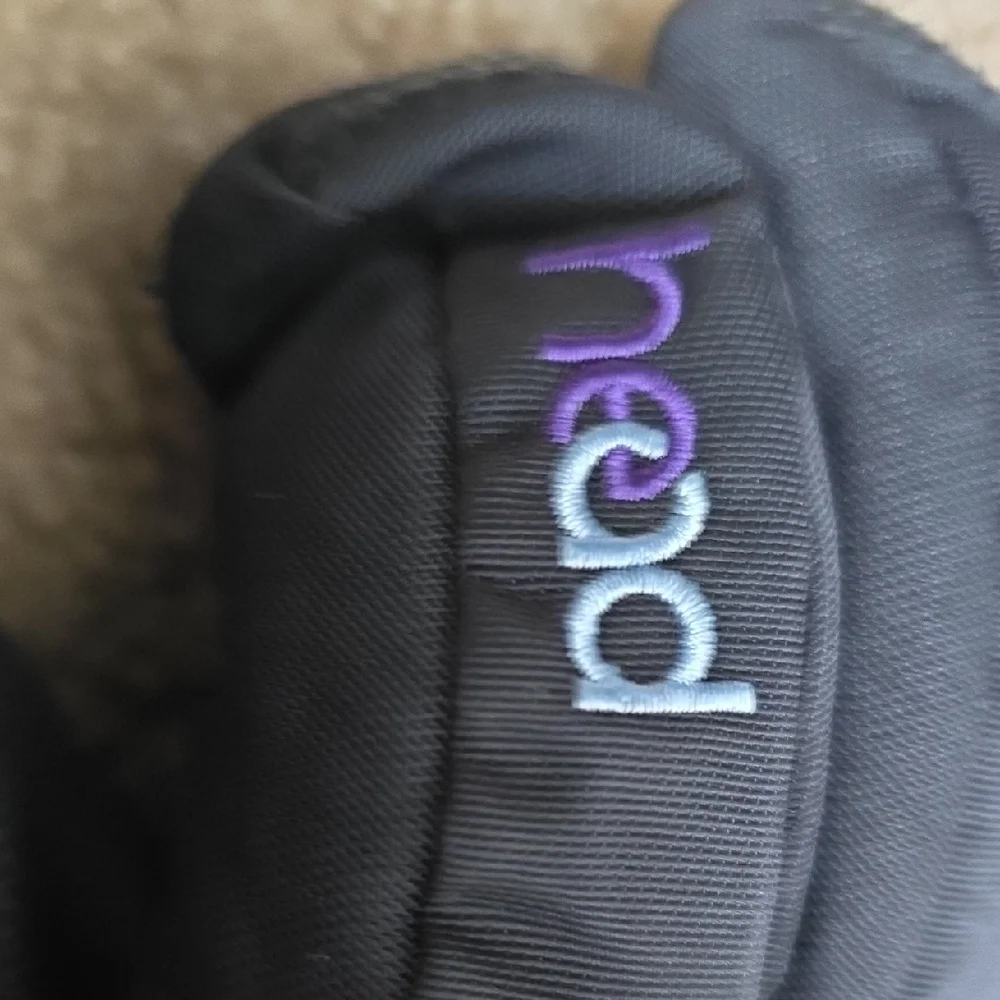 Black and Purple Winter Gloves - Size L